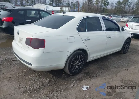 2007 Volkswagen Jetta 2.5 z USA, uszkodzony, nr VIN 3VWSF71K07M047999